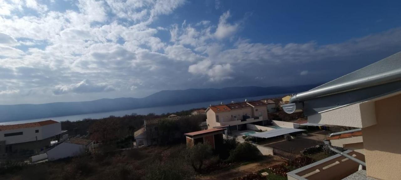 Apartmani Lanterna Krk Town Buitenkant foto